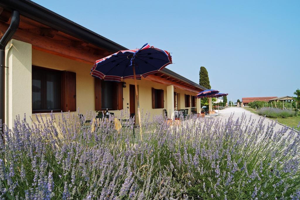 Agriturismo Tenuta Regina - Glamping luxury lodges Palazzolo dello Stella Exterior foto