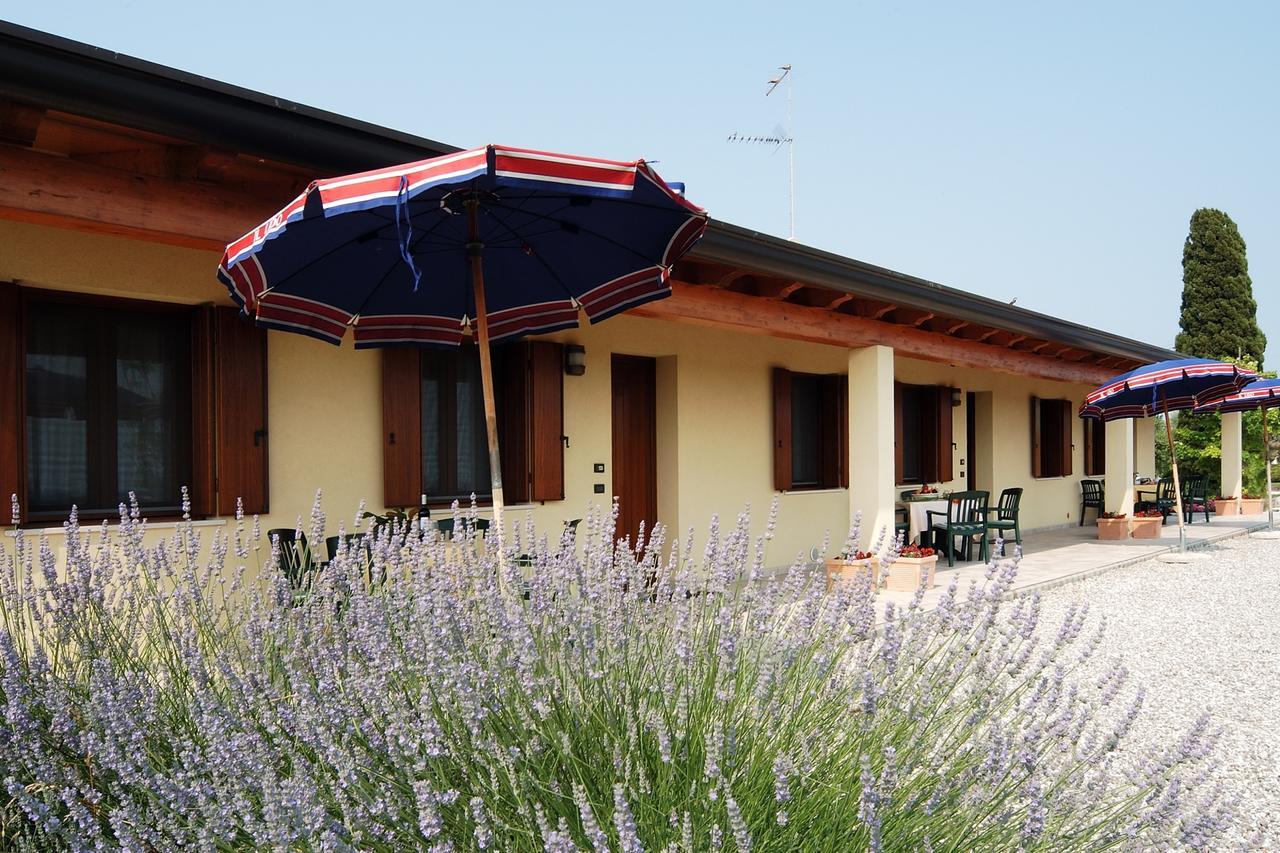 Agriturismo Tenuta Regina - Glamping luxury lodges Palazzolo dello Stella Exterior foto