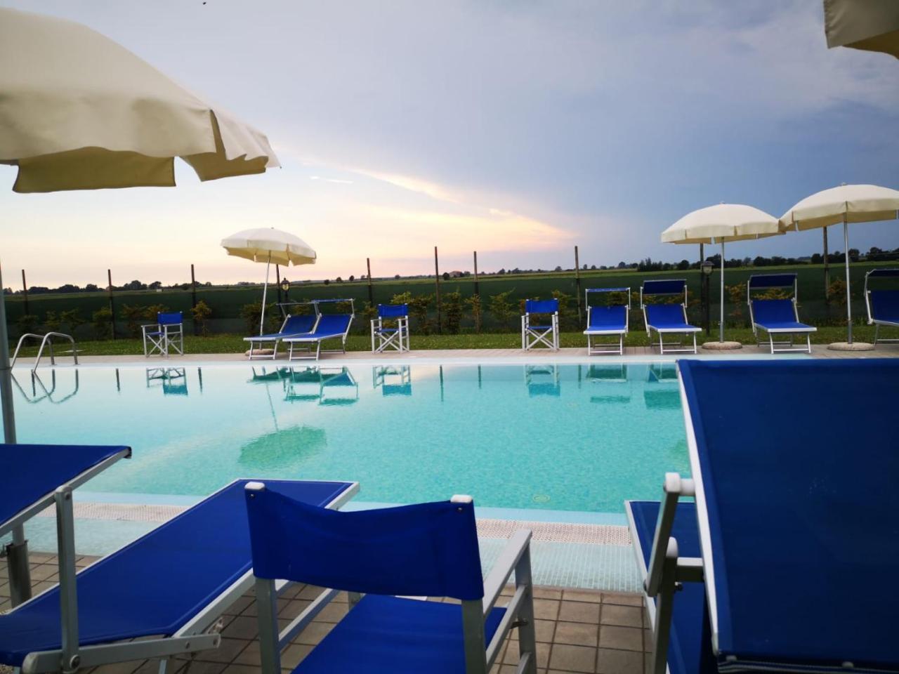 Agriturismo Tenuta Regina - Glamping luxury lodges Palazzolo dello Stella Exterior foto